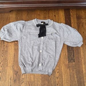 Adorable Gray Pearl-Trim Short Sleeve Cardigan with Black Bow Accent